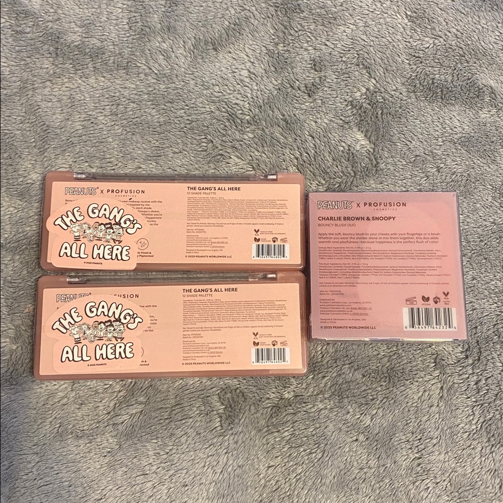 Peanuts Profusion Eyeshadow Palette Set - Picture 2 of 2